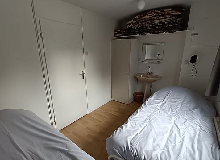 Grosser Rasen im Ferienhaus in Pesse, Suedwest-Drenthe, ideal fuer Aktivitaeten im Freien.