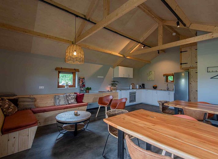 Stilvolle Essecke im Ferienhaus DG970, Ruinerwold, Drenthe.