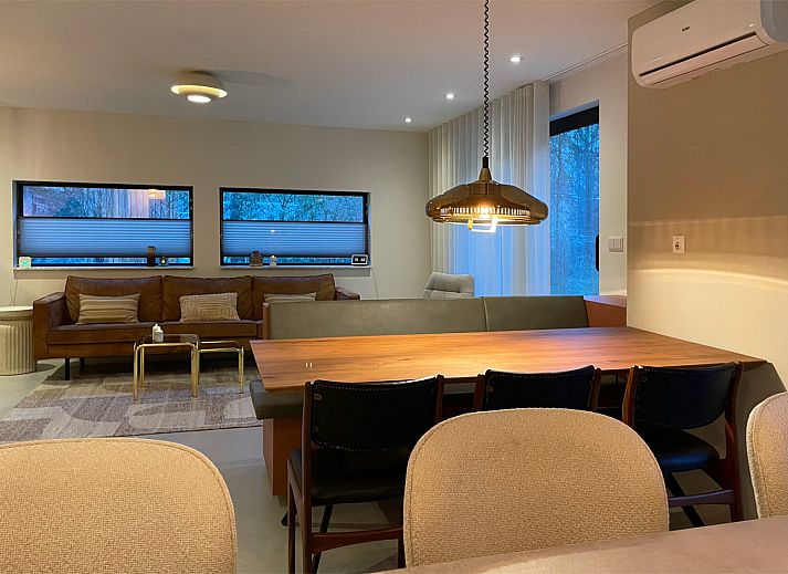 Vakantiehuis DG2025 in Zorgvlied, Zuidwest Drenthe, met moderne houten gevel en terras in groene omgeving.