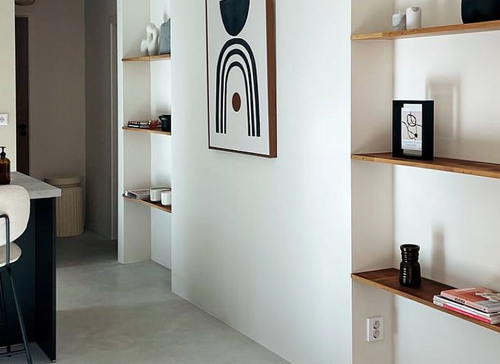 Enjoy the peace and quiet on the terrace of Holiday Home in Zorgvlied, located in the green surroundings of Southwest Drenthe.