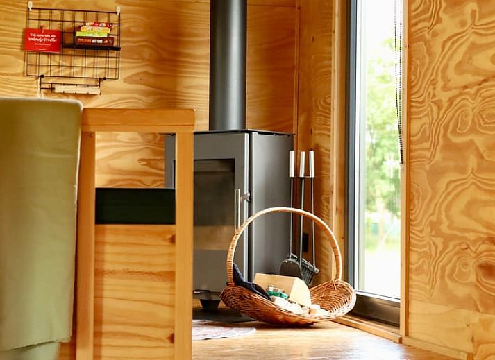 Ferienhaus in Vledder, Ferienhaus in Suedwest-Drenthe mit Haengematte und Picknicktisch in gruener Umgebung.