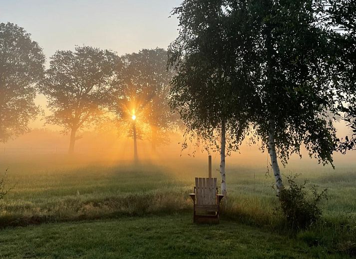 Adembenemende zonsopgang in de omgeving van DG1834, Vledder, Zuidwest Drenthe.