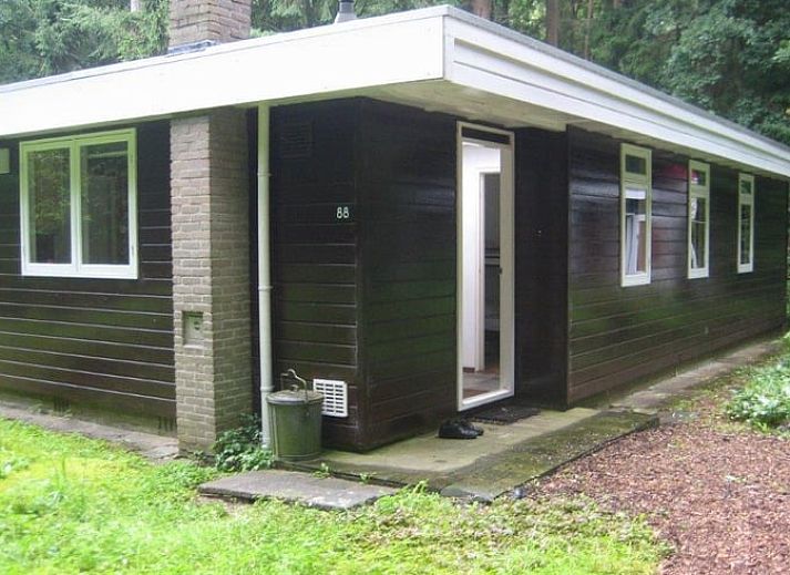 Gemuetliches Wohnzimmer im Ferienhaus in Wateren, Westerveld mit offener Kueche in Drenthe.