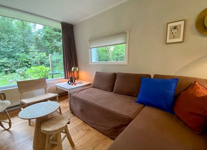 Ferienhaus in Wateren mit gemuetlicher Veranda, gelegen in den Waeldern von Suedwest-Drenthe, bietet ein ruhiges Naturerlebnis.