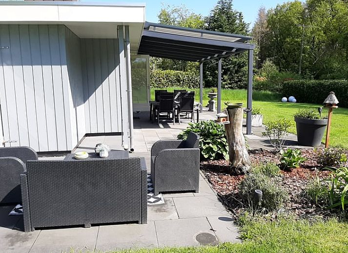 Modern kitchen in Holiday home in Wittelte, Southwest Drenthe, equipped with all conveniences.