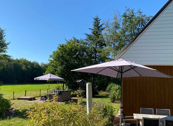 Ferienhaus in Wittelte mit gemuetlichem Vordach, ideal fuer das Leben im Freien in Suedwest-Drenthe.