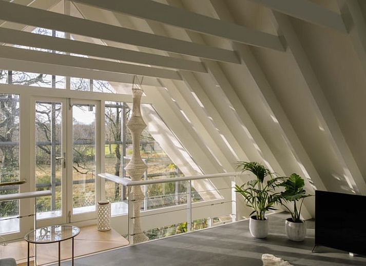 Ferienhaus in Uffelte, Suedwest-Drenthe, versteckt in der Herbstlandschaft, Ferienhaus inmitten der Natur.