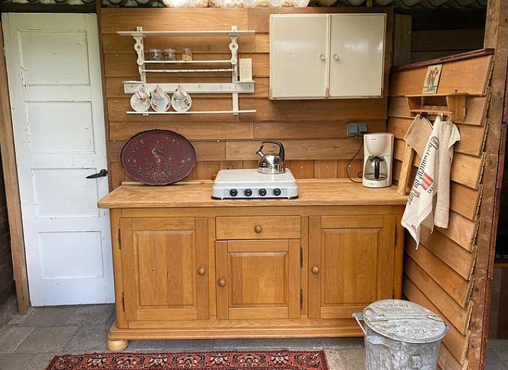 Uitzicht op groene velden vanuit de tuin van Vakantiehuisje in Elim, Zuidwest Drenthe.