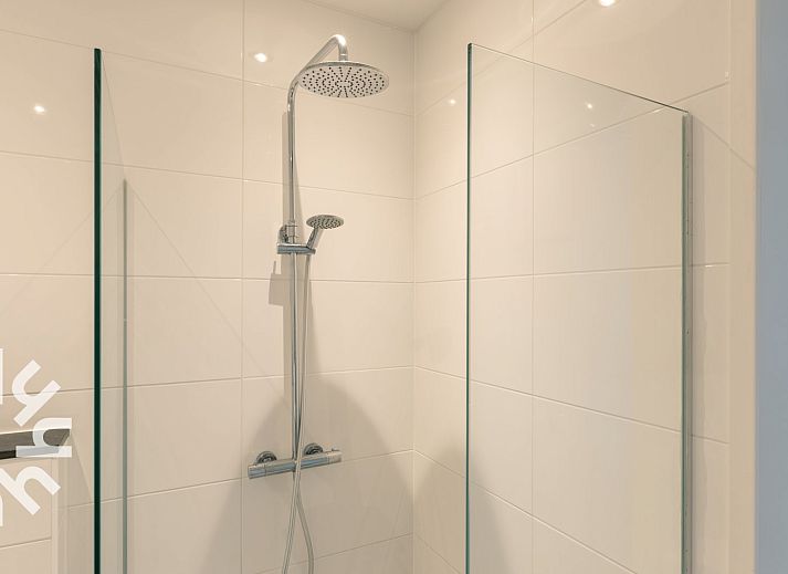 Aerial view of DG1027 vacation home in Frederiksoord, Drenthe, surrounded by nature.