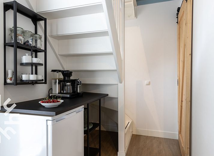 Modern shower in DG1027 vacation home in Frederiksoord, Drenthe.