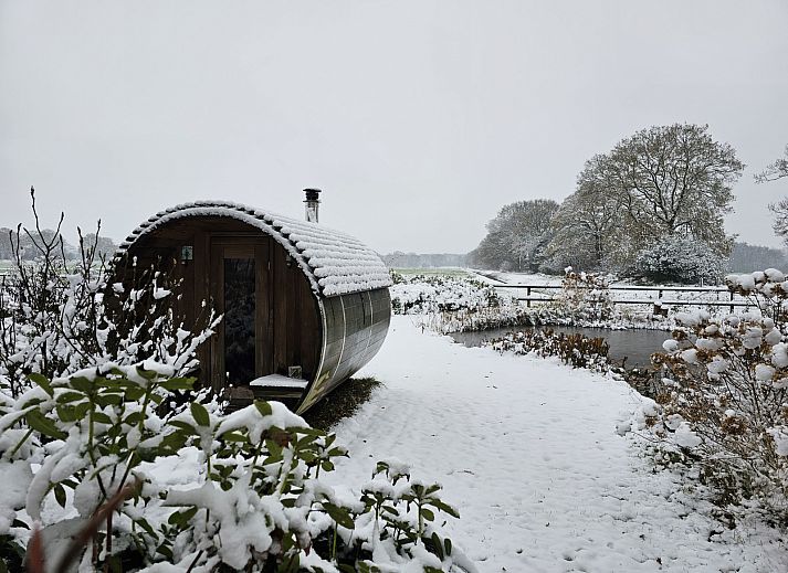Vacation home DG2027 in Dieverbrug, Southwest Drenthe, surrounded by green nature and rustic charm.
