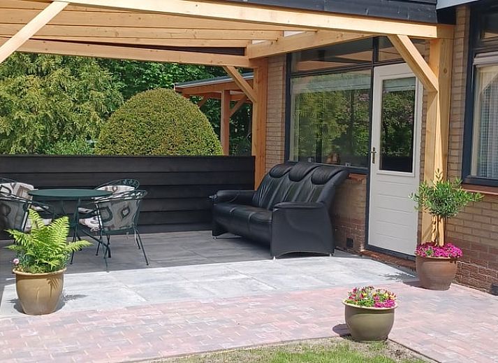 Vacation home in Oude Willem with sunny terrace and green garden in Southwest Drenthe.