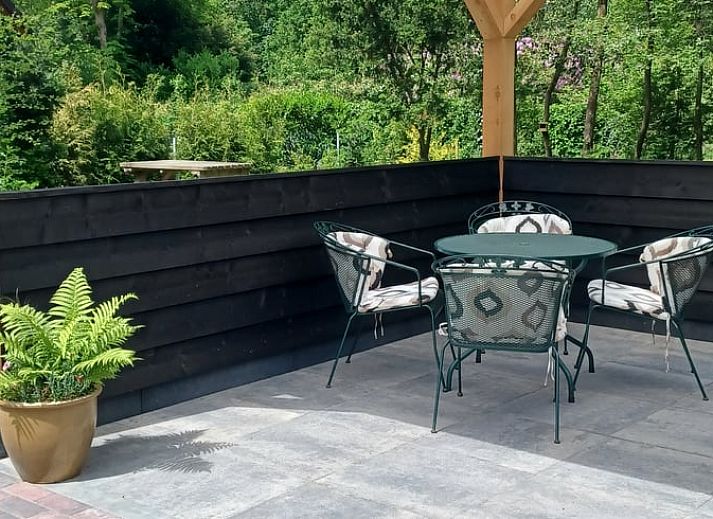 Vacation home in Oude Willem with sunny terrace and green garden in Southwest Drenthe.