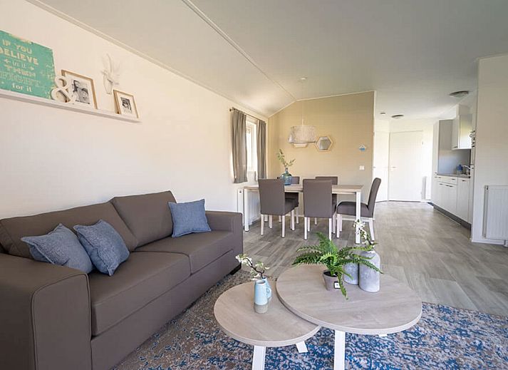 Freistehendes Haus in Biddinghuizen, Ferienhaus in Flevoland mit sonniger Terrasse und grner Umgebung, ideal zum Entspannen.