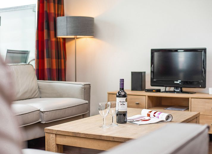 Floor plan of the Waterparc Veluwemeer 6-person apartment in Biddinghuizen, Flevoland, featuring a spacious living room and modern kitchen.