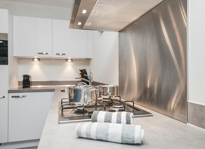 Waterparc Veluwemeer - Villa fuer 6 Personen in Biddinghuizen, Flevoland, mit moderner Architektur und gruener Umgebung.