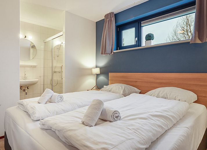 Waterparc Veluwemeer - Villa fuer 6 Personen in Biddinghuizen, Flevoland, mit moderner Architektur und gruener Umgebung.