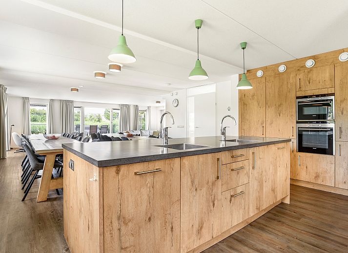 Unterkunft 2101226 - Bungalow Oostelijk Flevoland - Waterparc Veluwemeer | 22-persoons villa | 22L