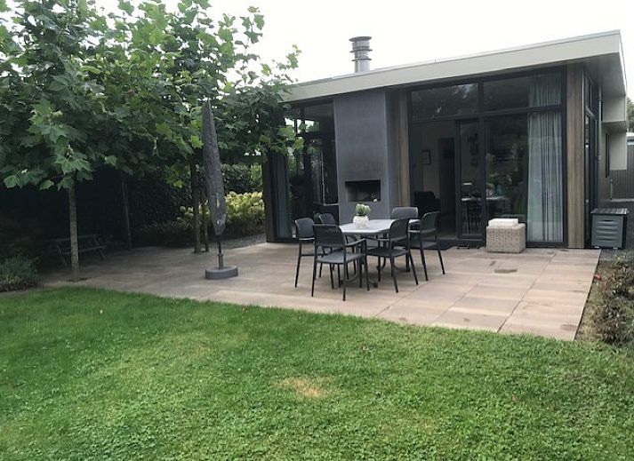 Chalet in Biddinghuizen, modernes Ferienhaus in Ost-Flevoland, umgeben von viel Grn und Ruhe.