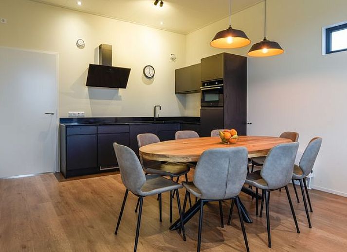 Guest house 210148 - Bungalow Oostelijk Flevoland - Waterparc Veluwemeer | 8-persoons bungalow | 8C1