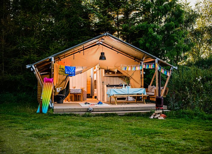 Verblijf 210516 • Vakantiewoning Oostelijk Flevoland • Lodge + sanitair Leri - UFO