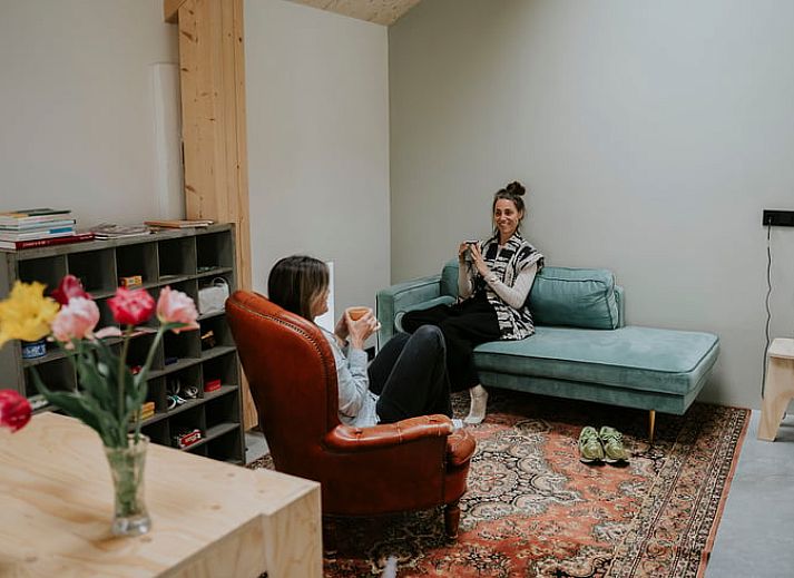 Ferienhaus in Kraggenburg, attraktives Ferienhaus in Ost-Flevoland mit moderner Architektur und gruener Umgebung.