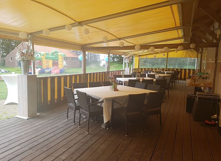 Modernes Badezimmer im Ferienhaus OV150, Marknesse, Ost-Flevoland.