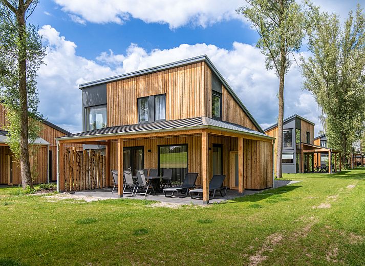 Verblijf 2202111 • Vakantiewoning Zuidelijk Flevoland • Bungalow de Zilverreiger met sauna