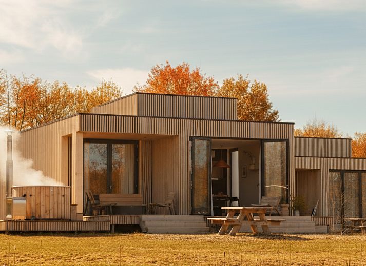 Verblijf 2202136 - Vakantiewoning Zuidelijk Flevoland - Villa Hottub