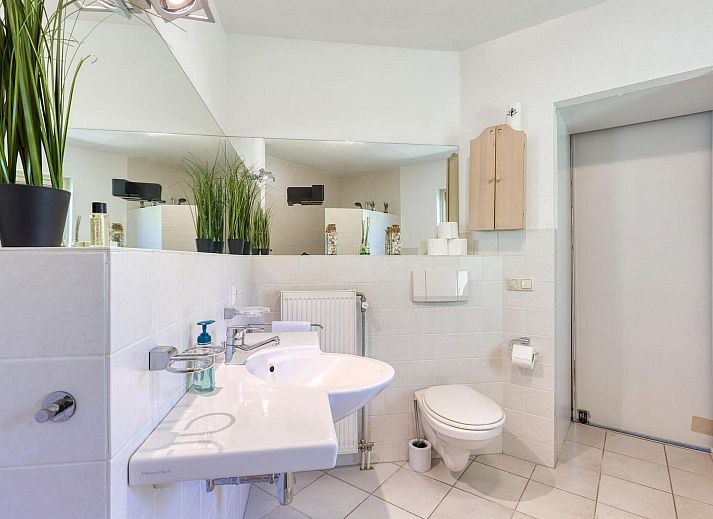 Guest house 2202154 - Holiday property Zuidelijk Flevoland - Vakantiehuis De Glamping - Villa met slaaplodge & wellness