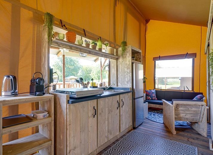 Verblijf 2202169 - Vakantiewoning Zuidelijk Flevoland - Vakantiehuis De Glamping - Sunny Trio | 14p