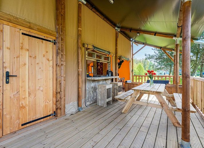 Verblijf 2202169 - Vakantiewoning Zuidelijk Flevoland - Vakantiehuis De Glamping - Sunny Trio | 14p