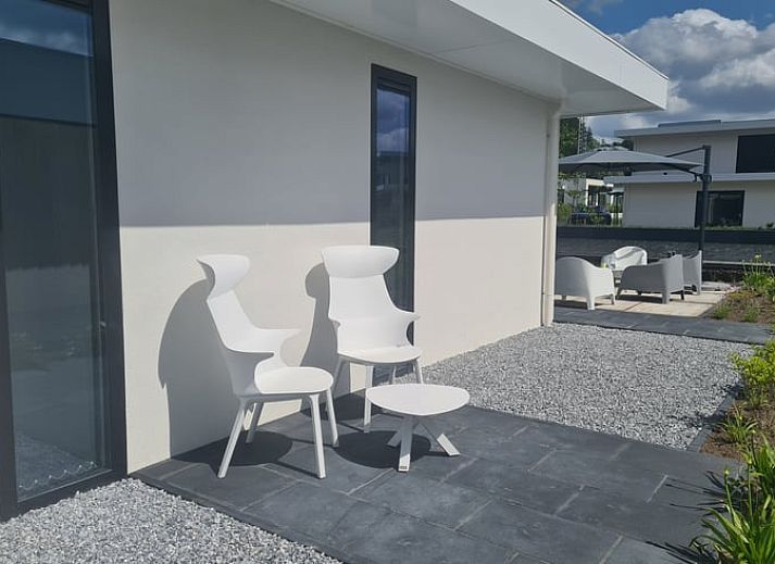 Gemuetliche Sitzecke im Ferienhaus in Zeewolde, Sued-Flevoland.