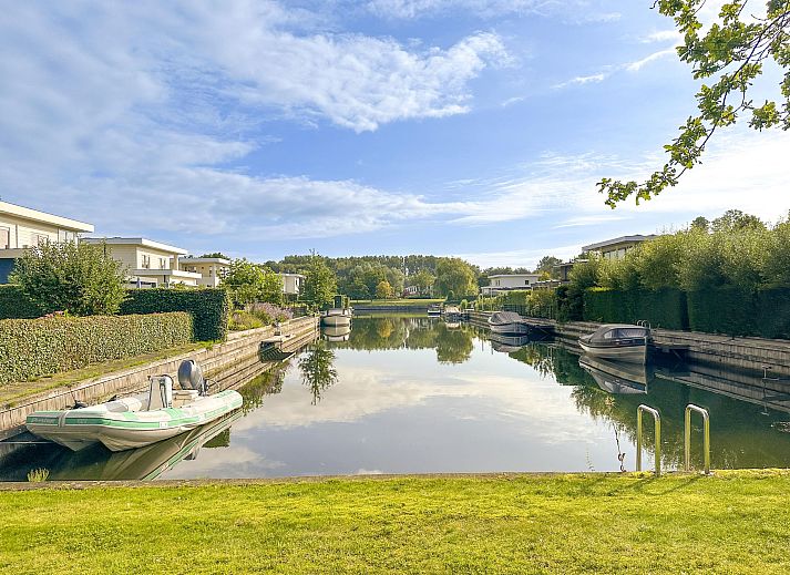 Freistehendes Haus in Zeewolde, Sd-Flevoland, Ferienhaus mit gerumiger Auffahrt und grner Umgebung fr einen entspannten Aufenthalt.