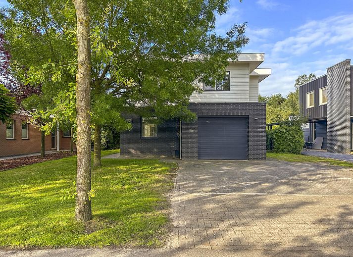 Freistehendes Haus in Zeewolde, Sd-Flevoland, Ferienhaus mit gerumiger Auffahrt und grner Umgebung fr einen entspannten Aufenthalt.