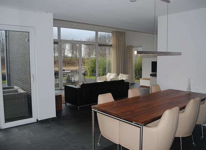 Freistehendes Haus in Zeewolde mit groer Terrasse und grnem Garten, ideales Ferienhaus in Sd-Flevoland fr Entspannung und Naturerlebnis.