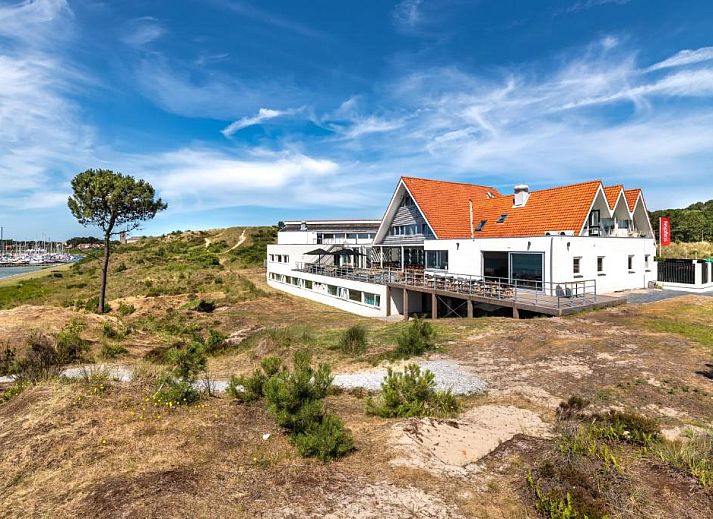 Comfortable dormitory at Stayokay Hostel Terschelling with a sea view in West Terschelling.