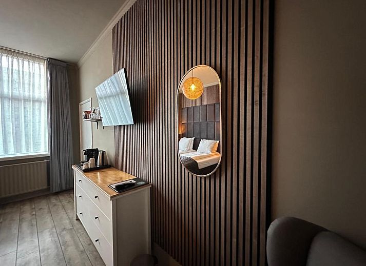 Buitenaanzicht van Hotel Buren, vakantieaccommodatie op Terschelling