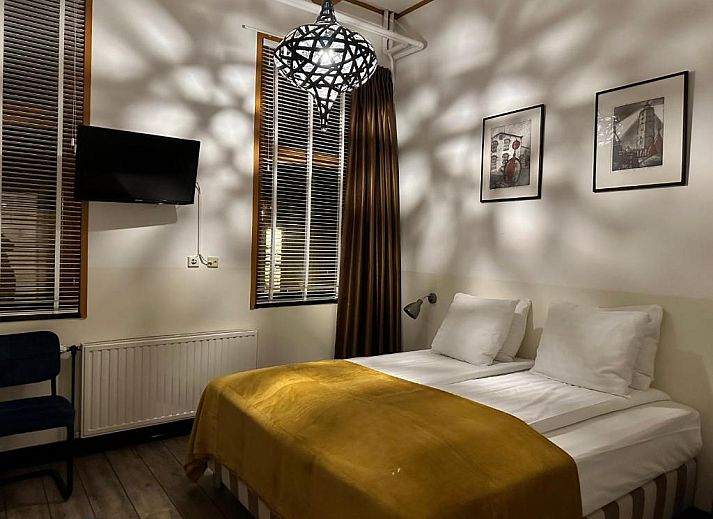 Buitenaanzicht van Hotel Buren, vakantieaccommodatie op Terschelling