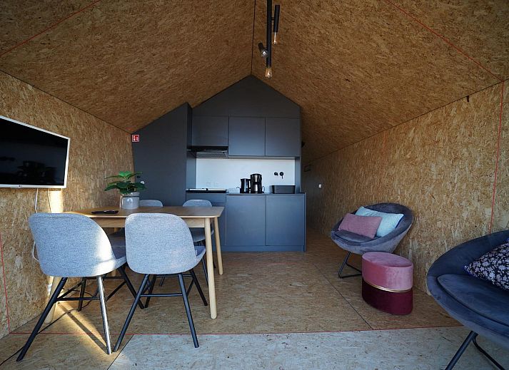 Geniessen Sie die sonnige Terrasse von Solo Retreat, einem Luxus-Ferienhaus in Almere, Sued-Flevoland, Flevoland.