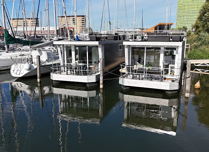 Guest house 220339 - Holiday property Zuidelijk Flevoland - Havenlodge met dakterras en balkon