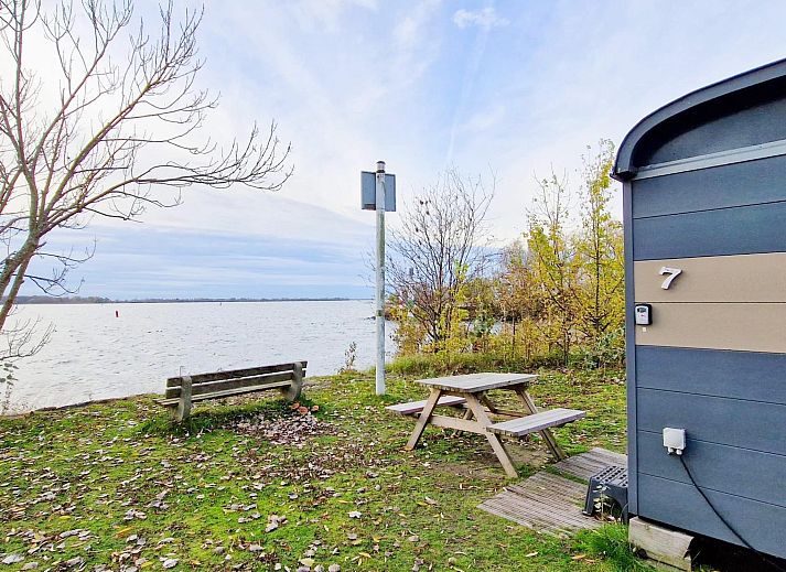 Verblijf 220347 - Vakantiewoning Zuidelijk Flevoland - Tiny Wagon two-person (Nr 7-10),by the water
