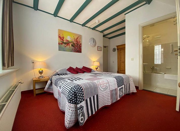 Die malerische Umgebung des Hotel & Restaurant De Fortuna an der IJsselmeerkueste in Edam.