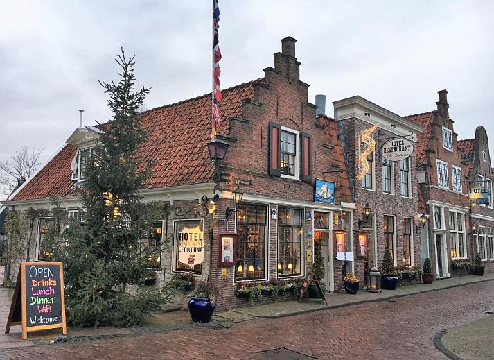 Komfortables Zimmer im Hotel & Restaurant De Fortuna, einer Ferienwohnung in Edam.