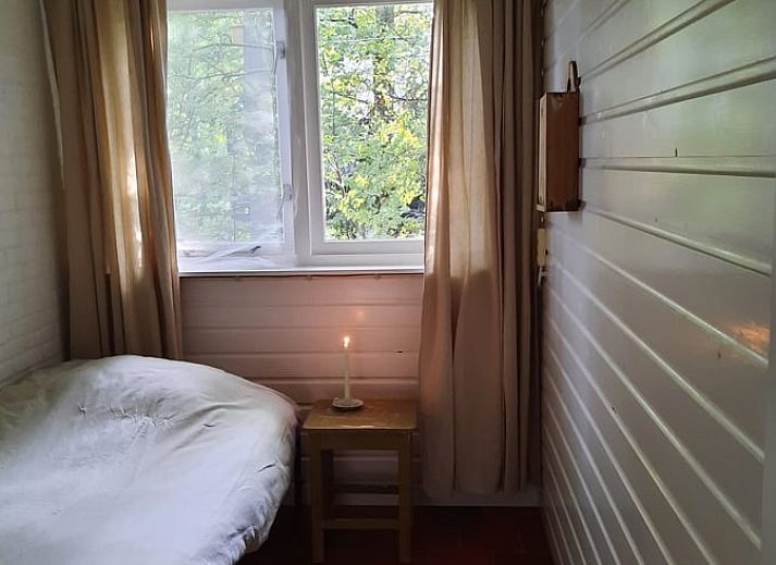 Rustikale Ferienunterkunft in Oudemirdum, umgeben von der Natur Frieslands.