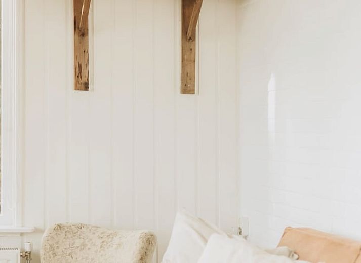 Gemuetliche Terrasse im Ferienhaus in Oudemirdum, inmitten der friesischen Waelder.