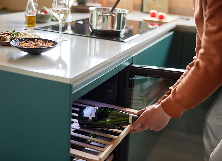Fruehstueck auf der Terrasse von Unbrick One, Ferienhaus in Appelscha, Friesische Waelder.