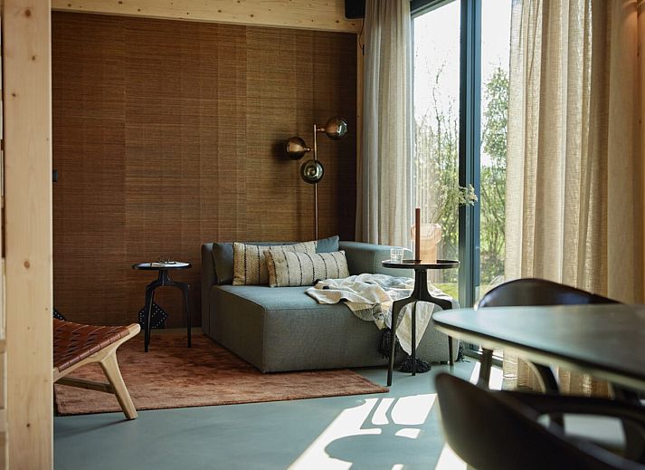 Fruehstueck auf der Terrasse von Unbrick One, Ferienhaus in Appelscha, Friesische Waelder.