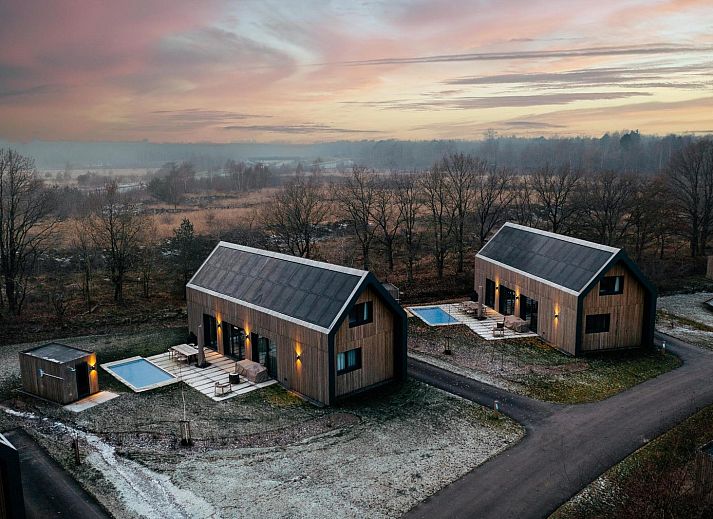 Fruehstueck auf der Terrasse von Unbrick One, Ferienhaus in Appelscha, Friesische Waelder.