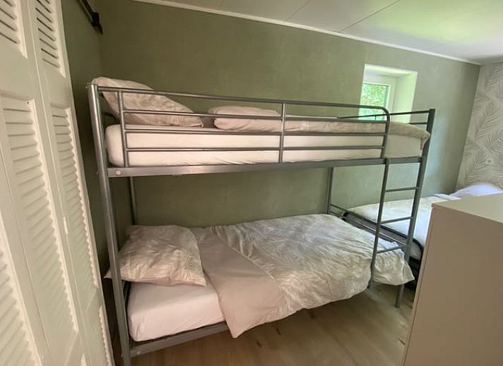 Ferienhaus in Appelscha, mit stilvollem Aussenbereich und gemuetlichem Aufenthaltsraum in den friesischen Waeldern, Friesland.